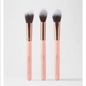 The Luxie Classic Face Rose Gold brush set